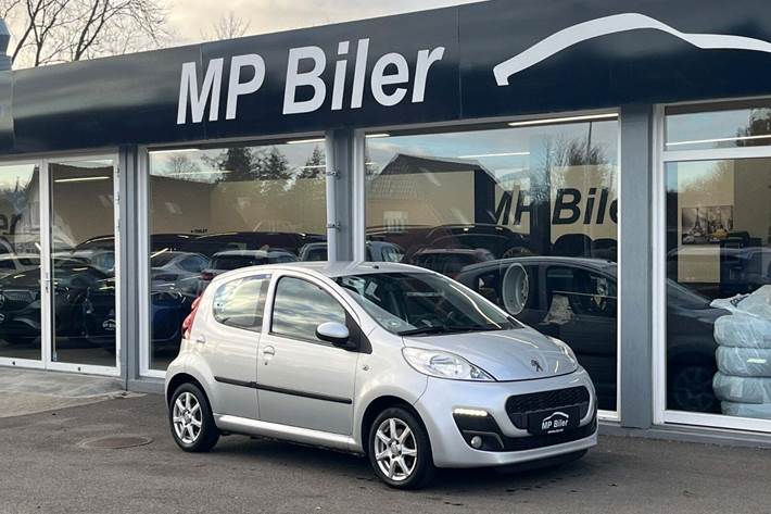 Sølv Peugeot 107 fra 2014