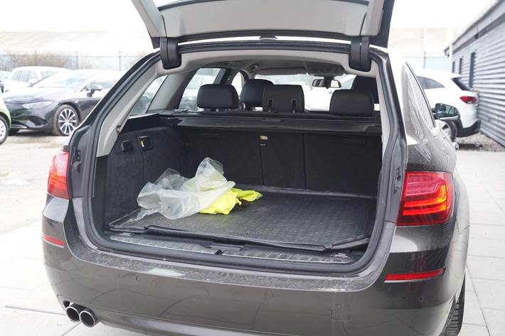 Brun BMW 530d fra 2016