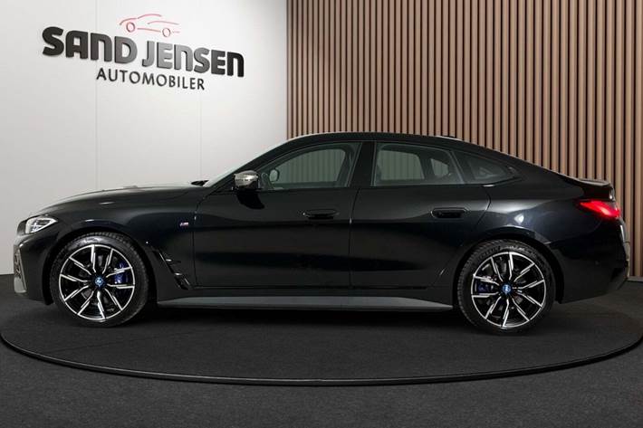 Sort BMW i4 fra 2024