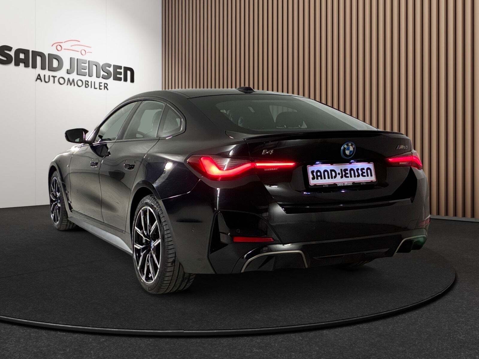 Sort BMW i4 fra 2024
