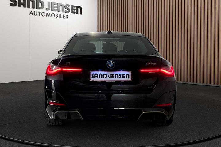 Sort BMW i4 fra 2024