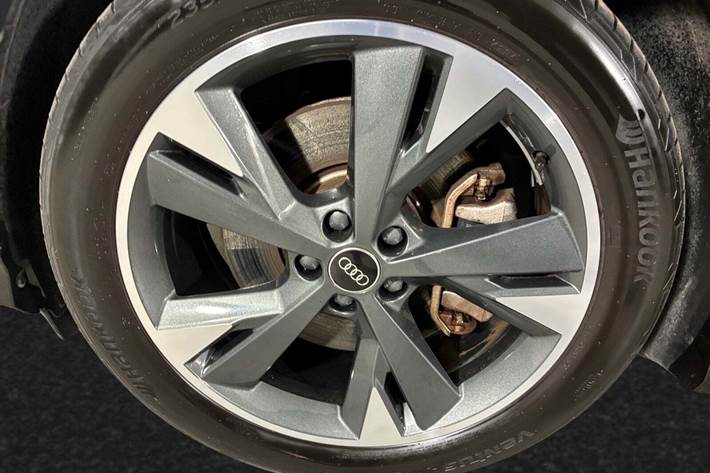 Sort Audi Q4 e-tron fra 2025