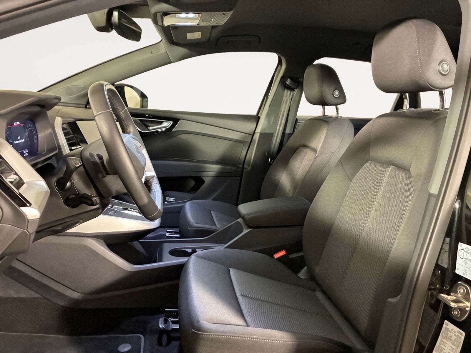 Audi Q4 e-tron 45 Progress Van