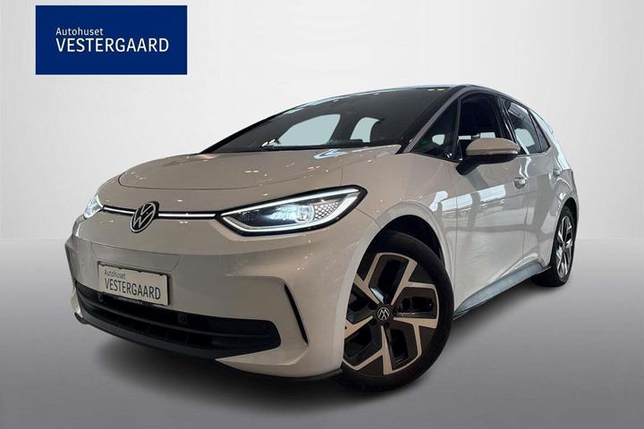 Hvid VW ID.3 fra 2023 set udefra