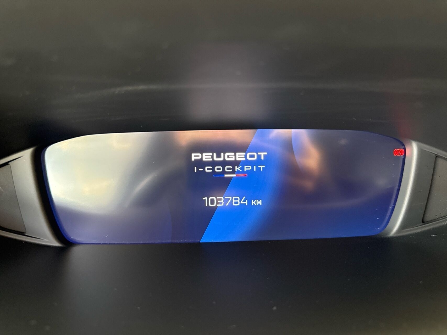 Grå Peugeot 308 fra 2022