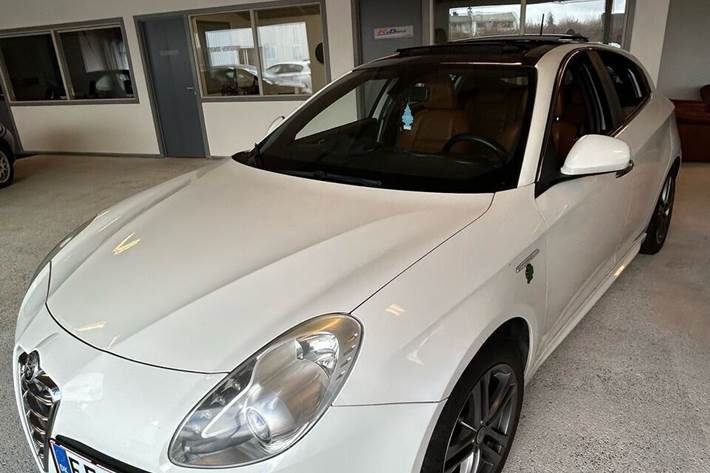 undefined Alfa Romeo Giulietta fra 2011