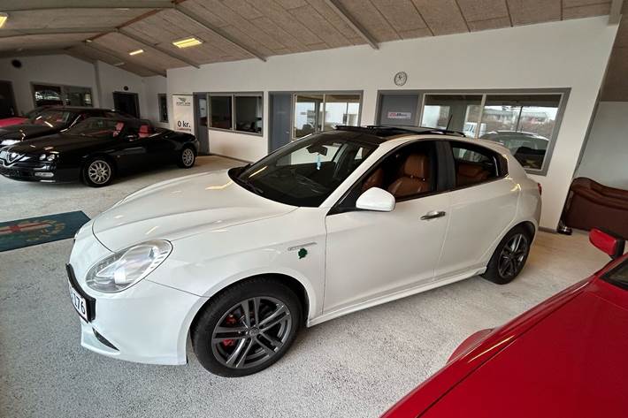 undefined Alfa Romeo Giulietta fra 2011