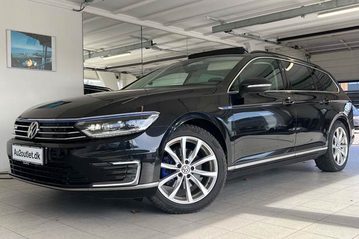 Sort VW Passat fra 2018