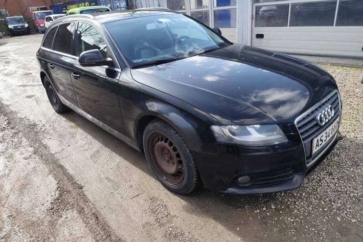 undefined Audi A4 fra 2008 set udefra