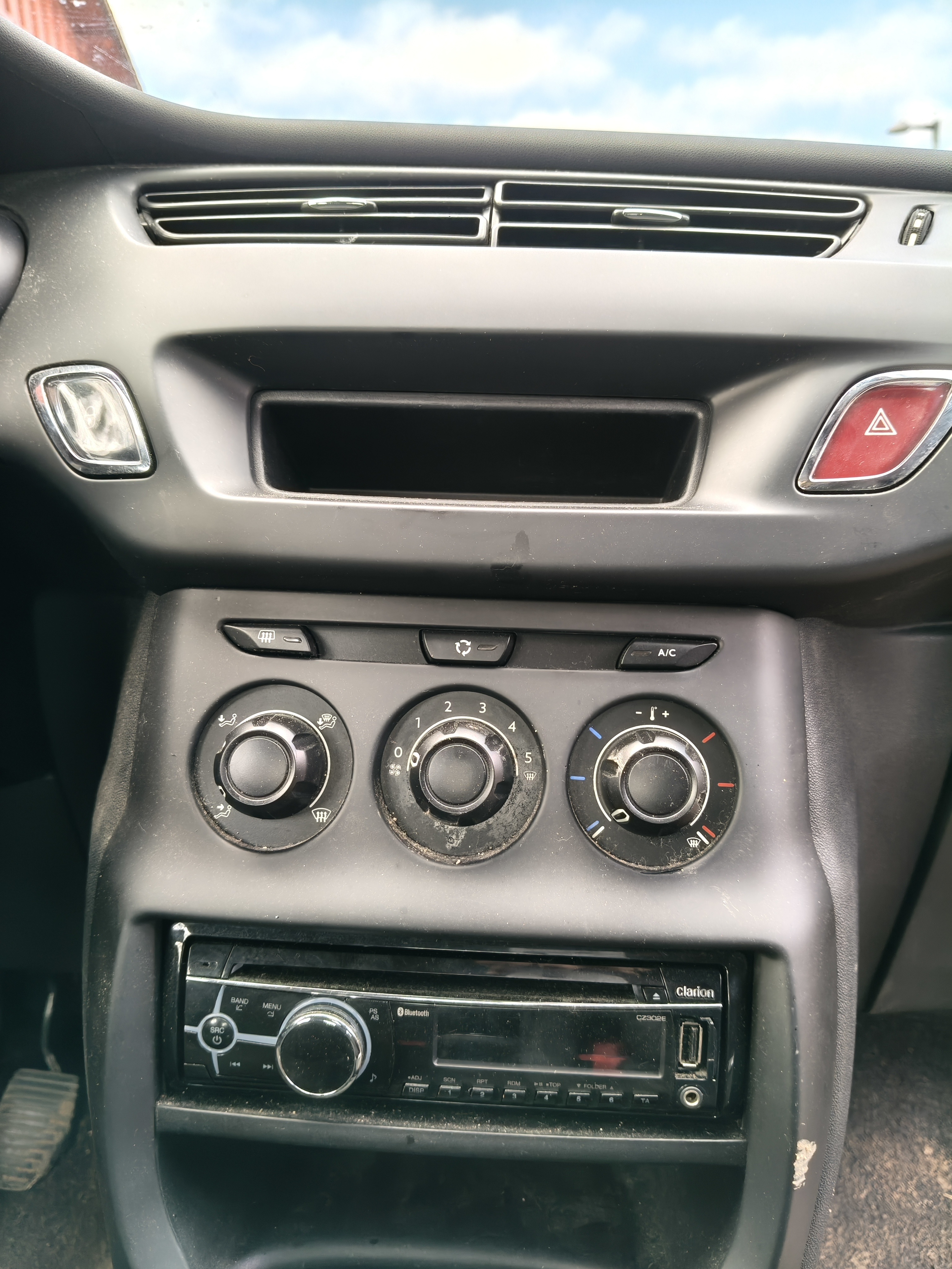 Rød Citroën C3 fra 2013