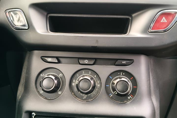 Rød Citroën C3 fra 2013