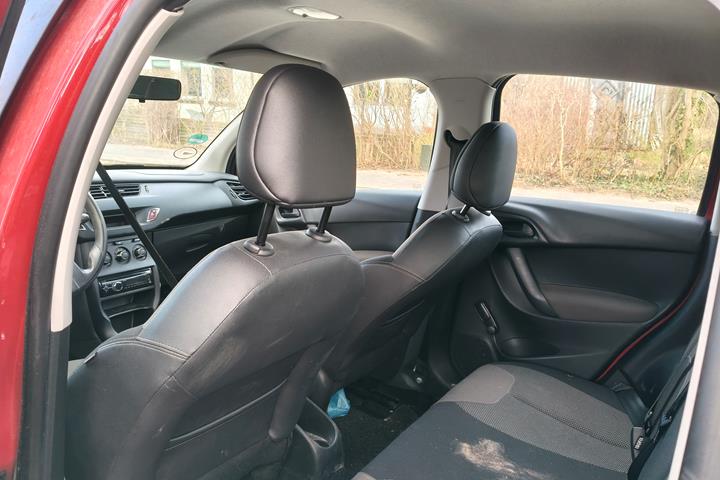 Rød Citroën C3 fra 2013