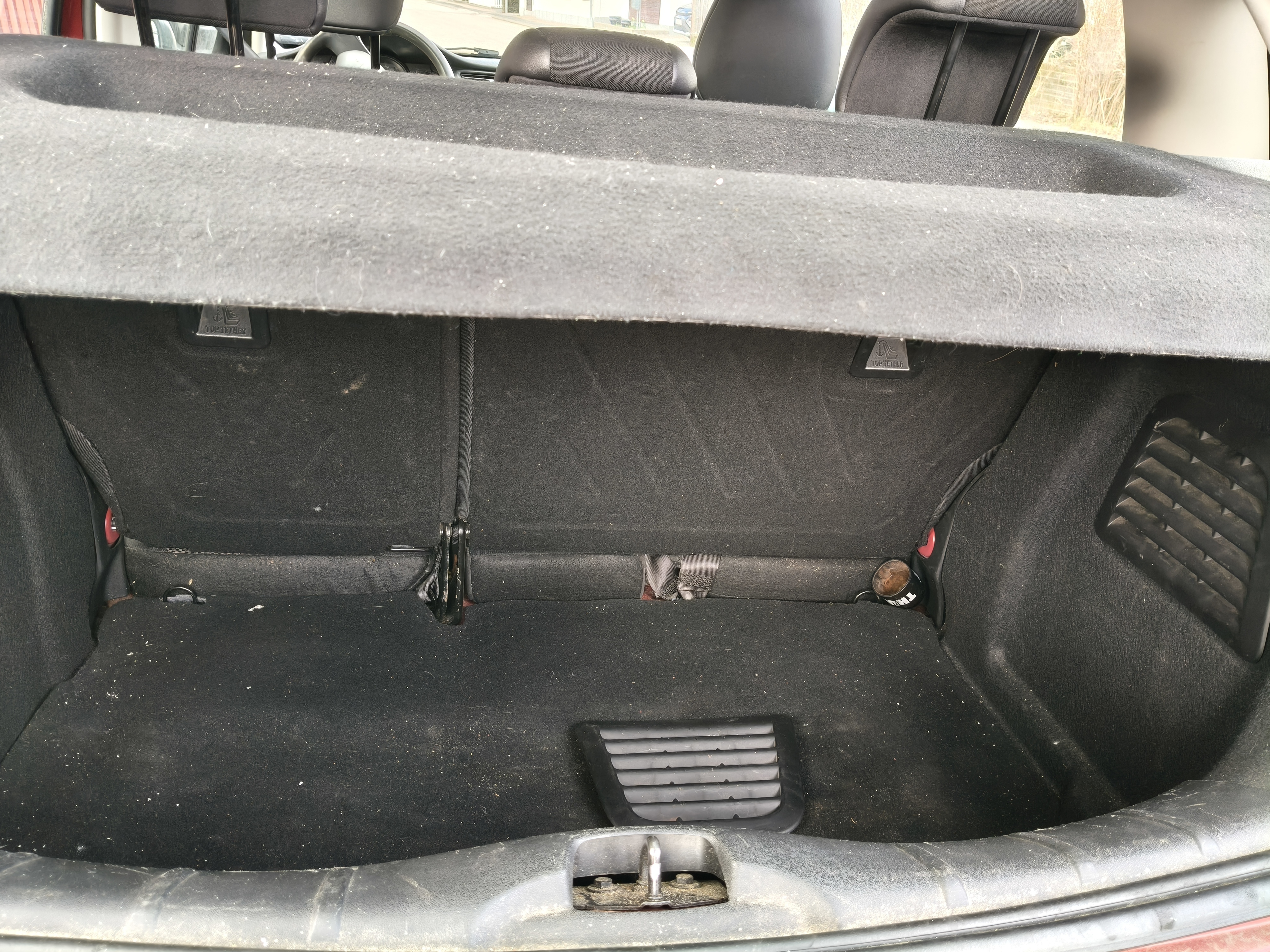 Rød Citroën C3 fra 2013