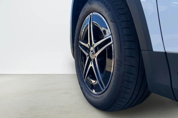 Hvid Mercedes EQA250+ fra 2023