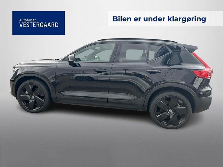 Volvo EX40 Extended Range Black Edition
