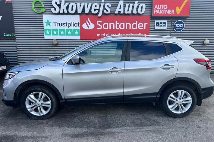 Sølv Nissan Qashqai fra 2018