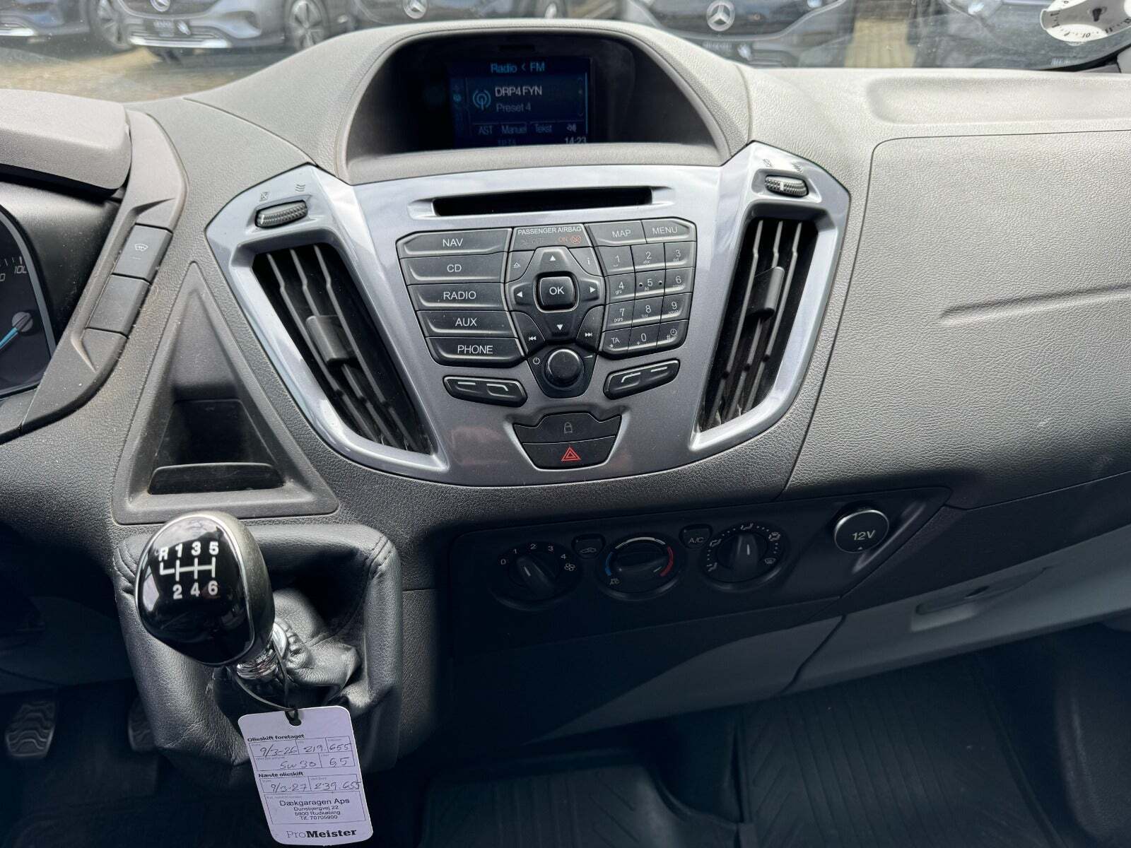 Sølv Ford Transit Custom 270 L1 fra 2015