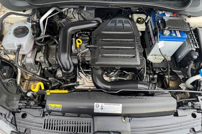 Sølv VW Polo fra 2018