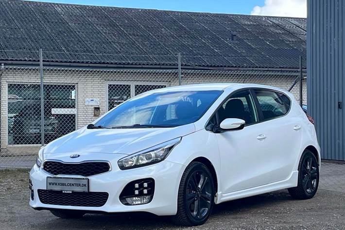 Hvid Kia Ceed fra 2016