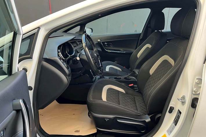 Hvid Kia Ceed fra 2016