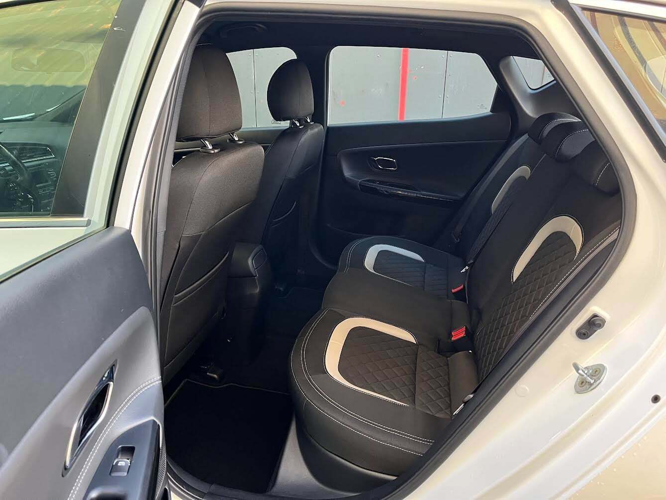 Hvid Kia Ceed fra 2016