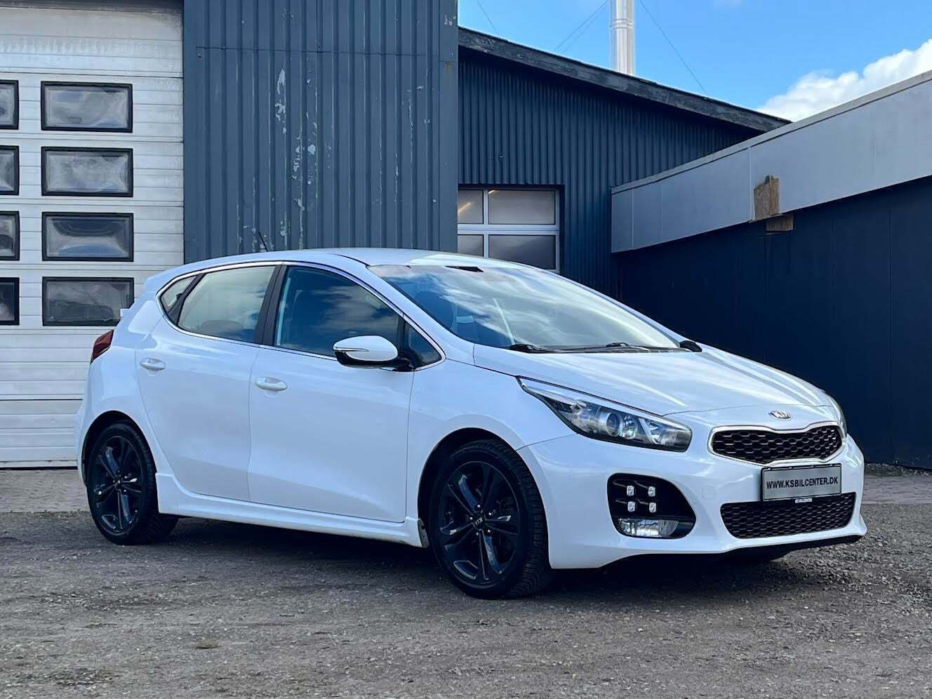Hvid Kia Ceed fra 2016