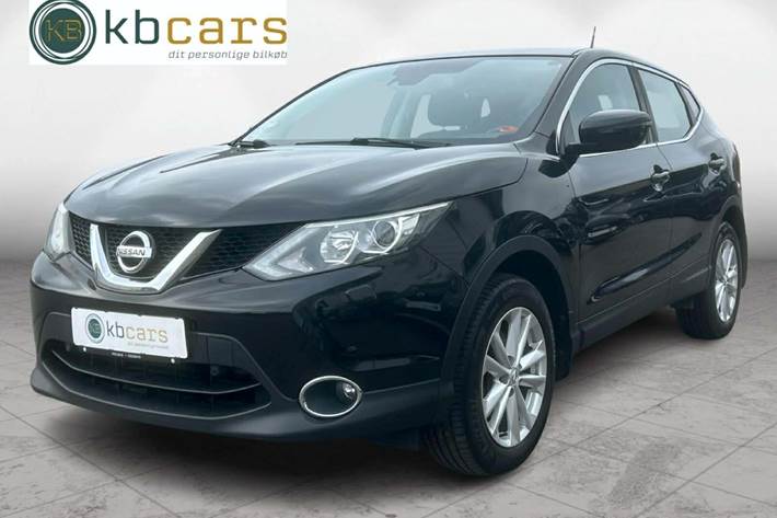 Sort Nissan Qashqai fra 2017 set udefra