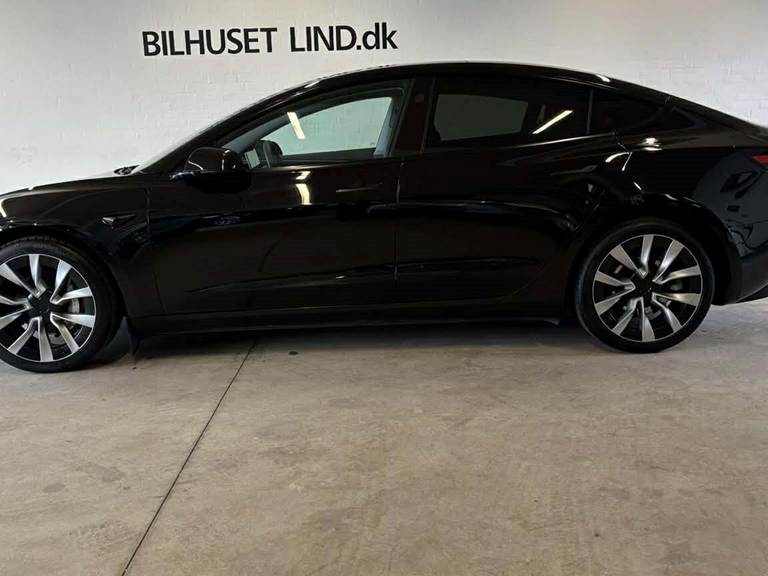 Tesla Model 3 Long Range AWD