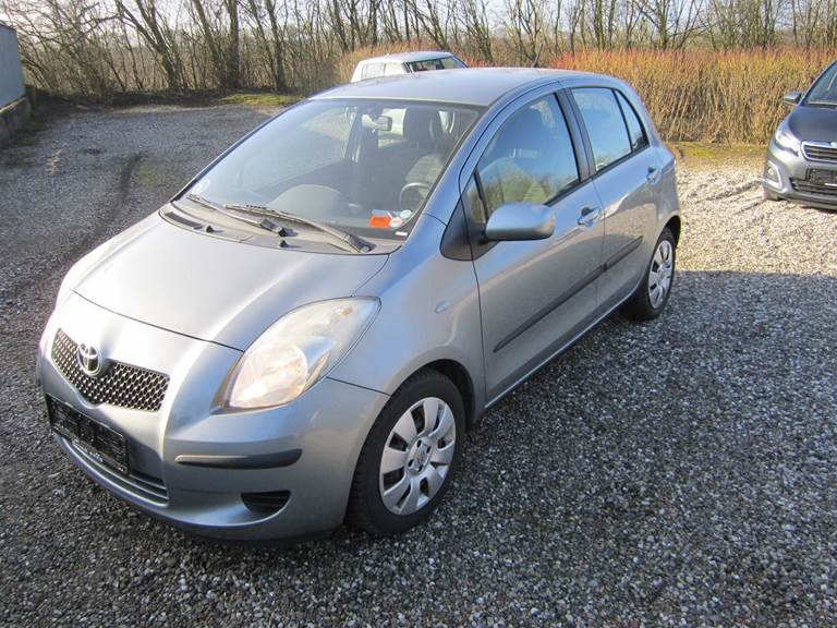 Toyota Yaris 1,3 VVT-I Linea Luna 87HK 5d