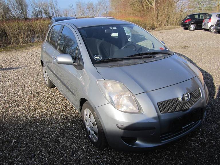 Toyota Yaris 1,3 VVT-I Linea Luna 87HK 5d