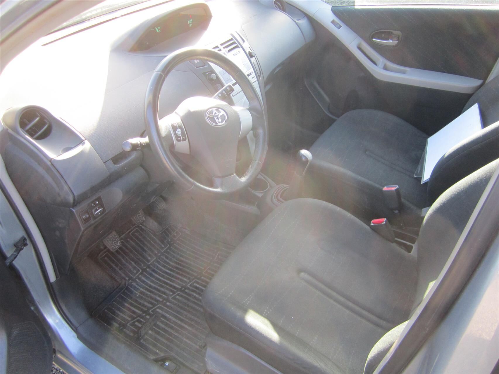 Toyota Yaris 1,3 VVT-I Linea Luna 87HK 5d