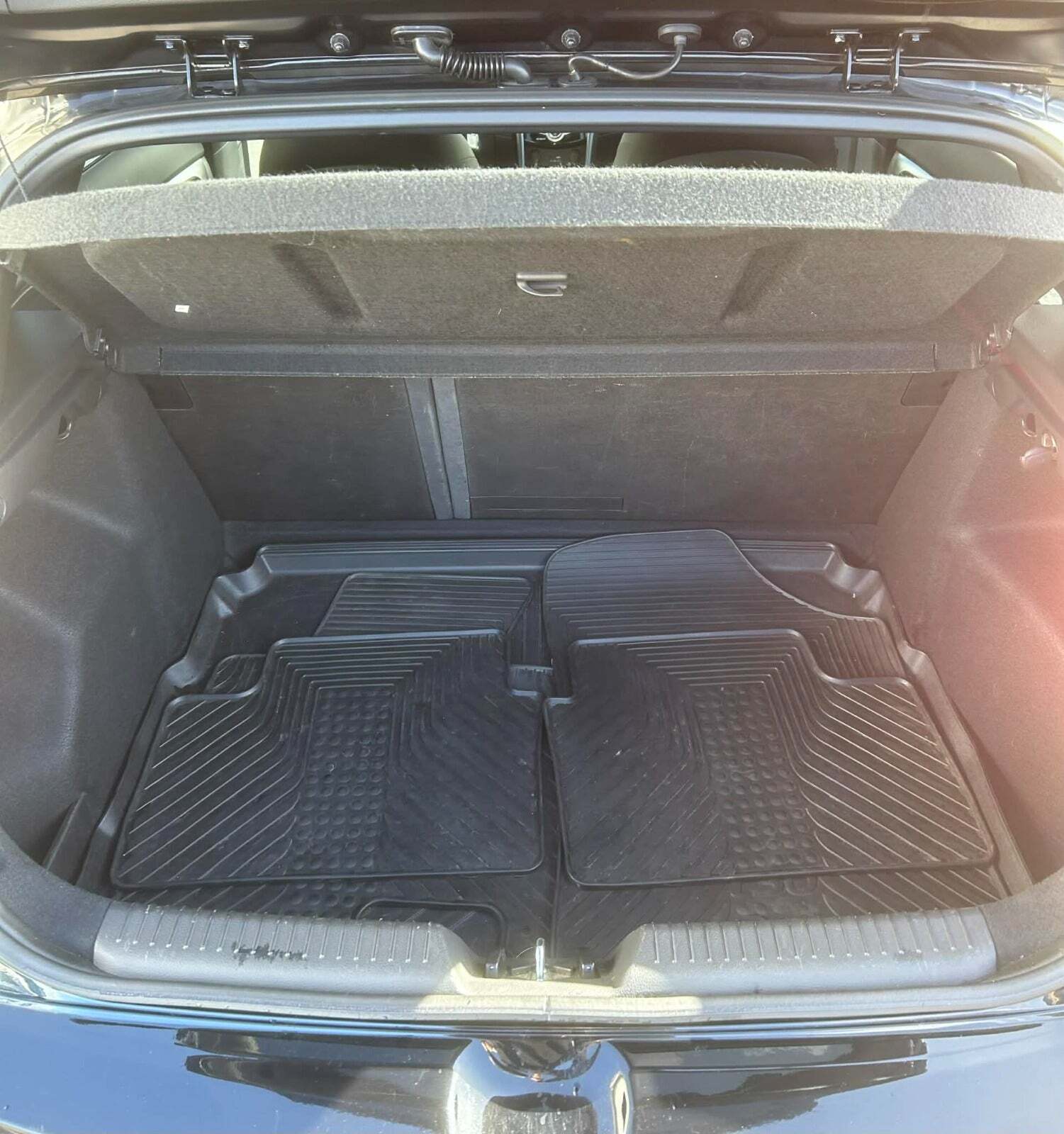 Sort Hyundai i30 fra 2016