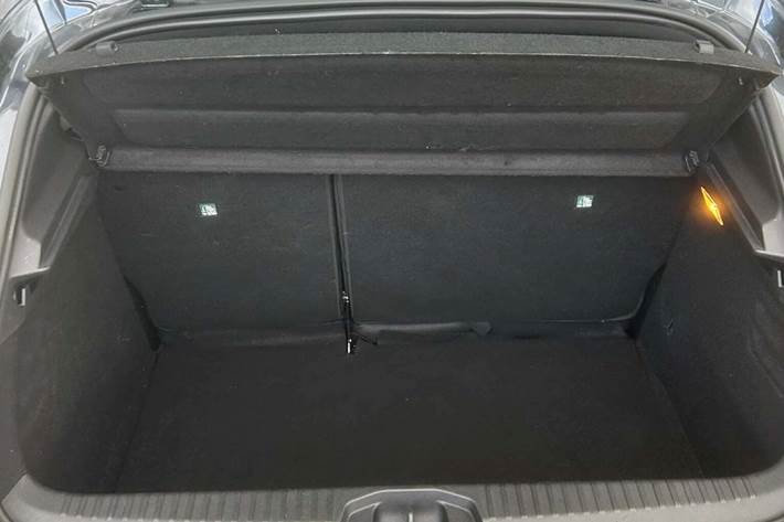 Blå Renault Clio V fra 2021