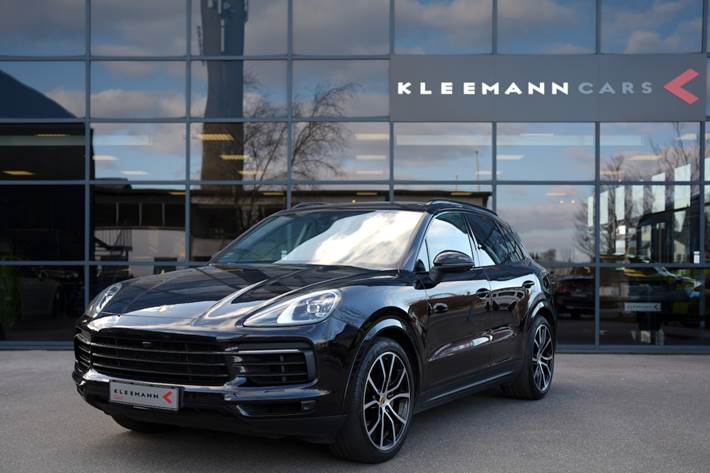Gul Porsche Cayenne S fra 2018