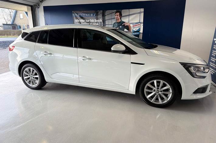 Hvid Renault Megane IV fra 2018