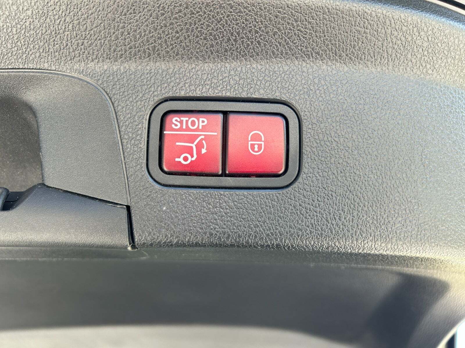 Sort Mercedes GLE350 de fra 2023