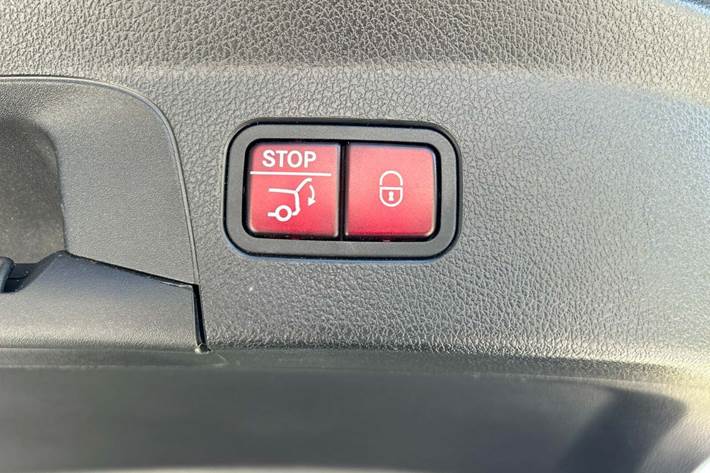 Sort Mercedes GLE350 de fra 2023