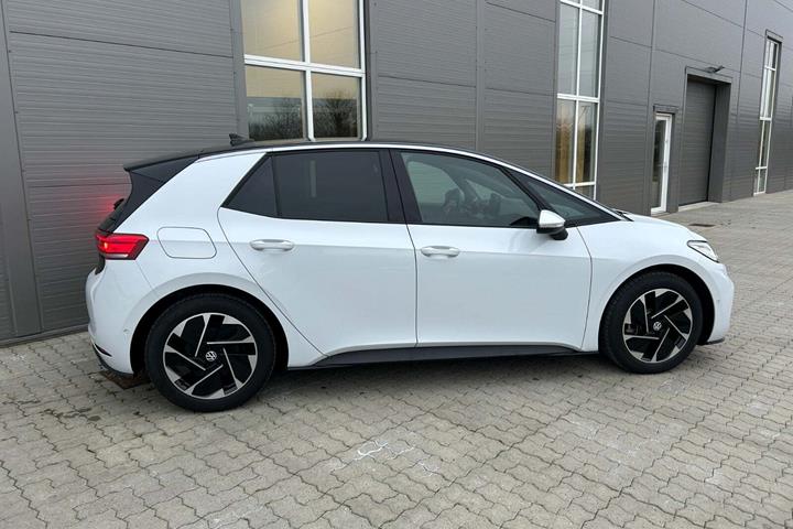 Hvid VW ID.3 fra 2024
