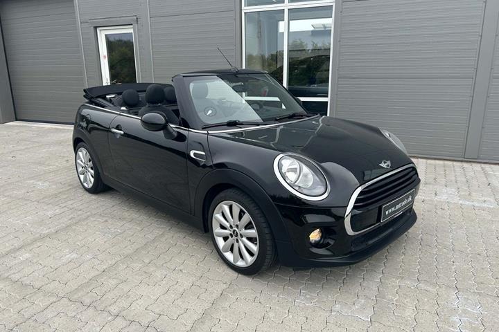 Sort Mini Cooper fra 2018 set udefra