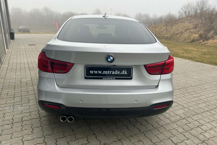 Sølv BMW 320d fra 2019