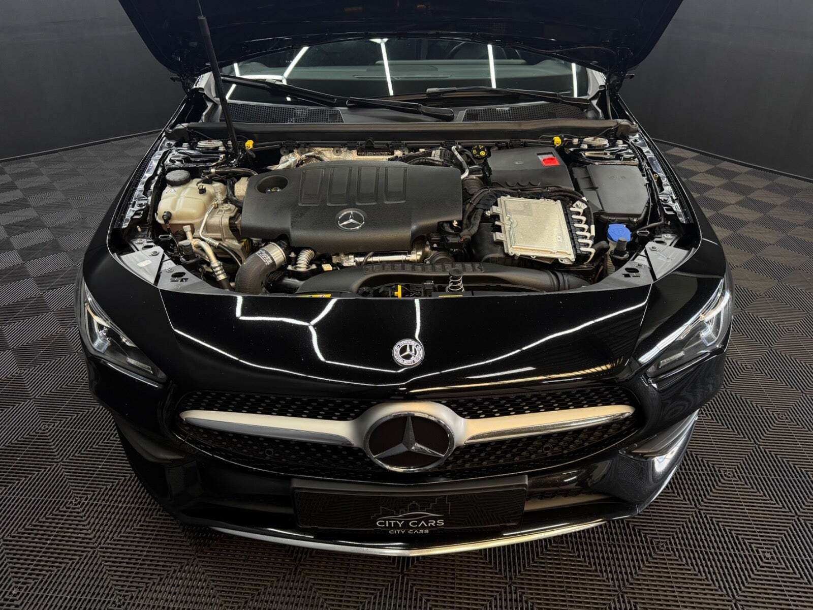 Sort Mercedes CLA220 d fra 2021