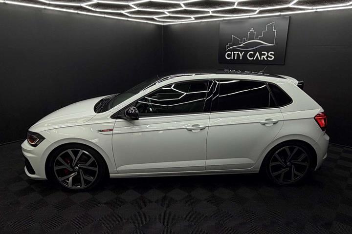 Hvid VW Polo fra 2018