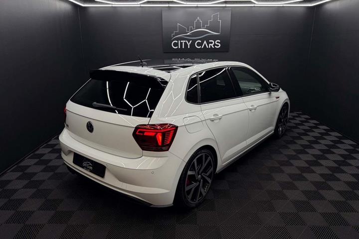 Hvid VW Polo fra 2018