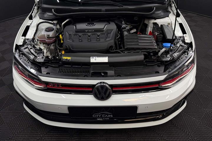 Hvid VW Polo fra 2018