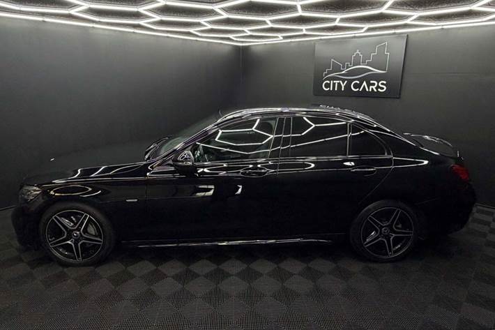 Sort Mercedes C220 d fra 2020