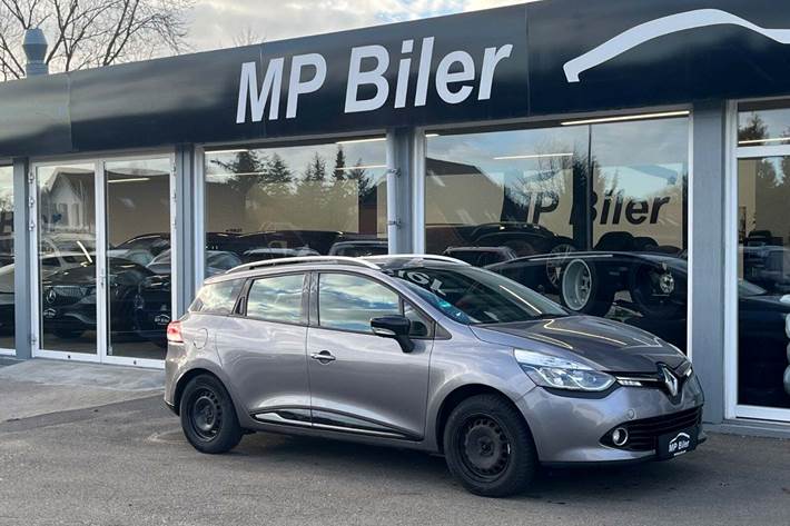 Grå Renault Clio IV fra 2015