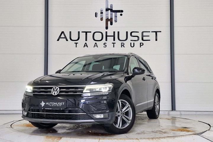 Sort VW Tiguan fra 2020 set udefra