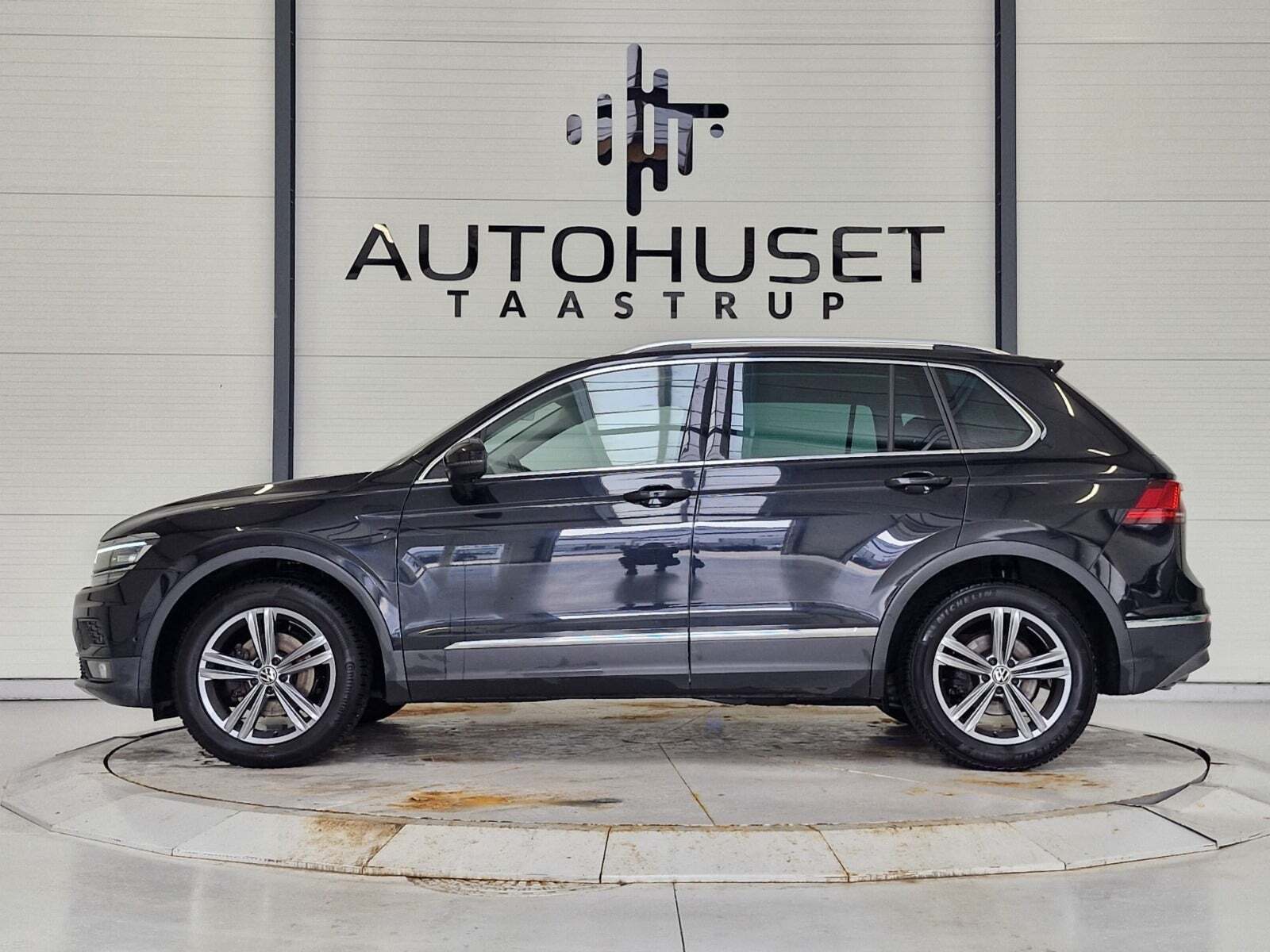 Sort VW Tiguan fra 2020