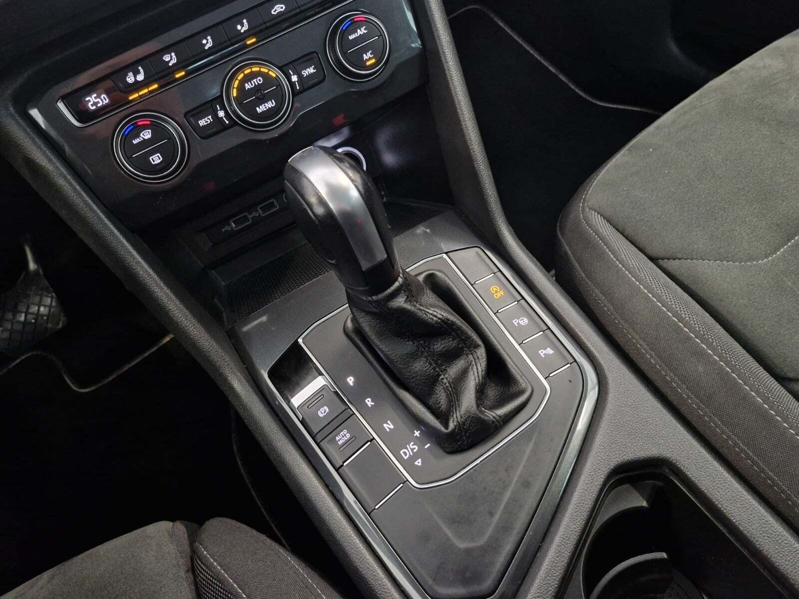 Sort VW Tiguan fra 2020