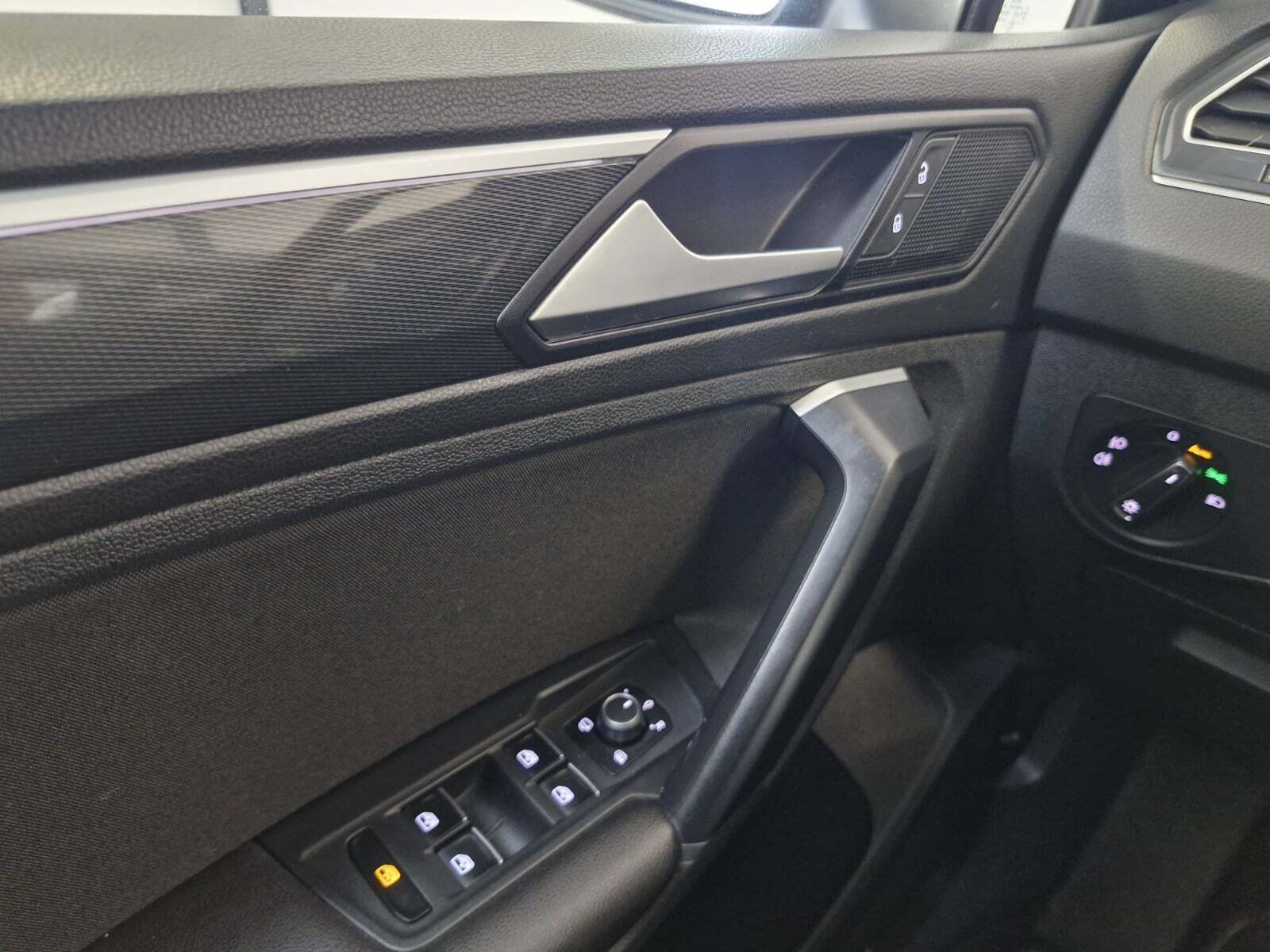 Sort VW Tiguan fra 2020